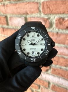 TAG Heuer Aquaracer Nightdiver 